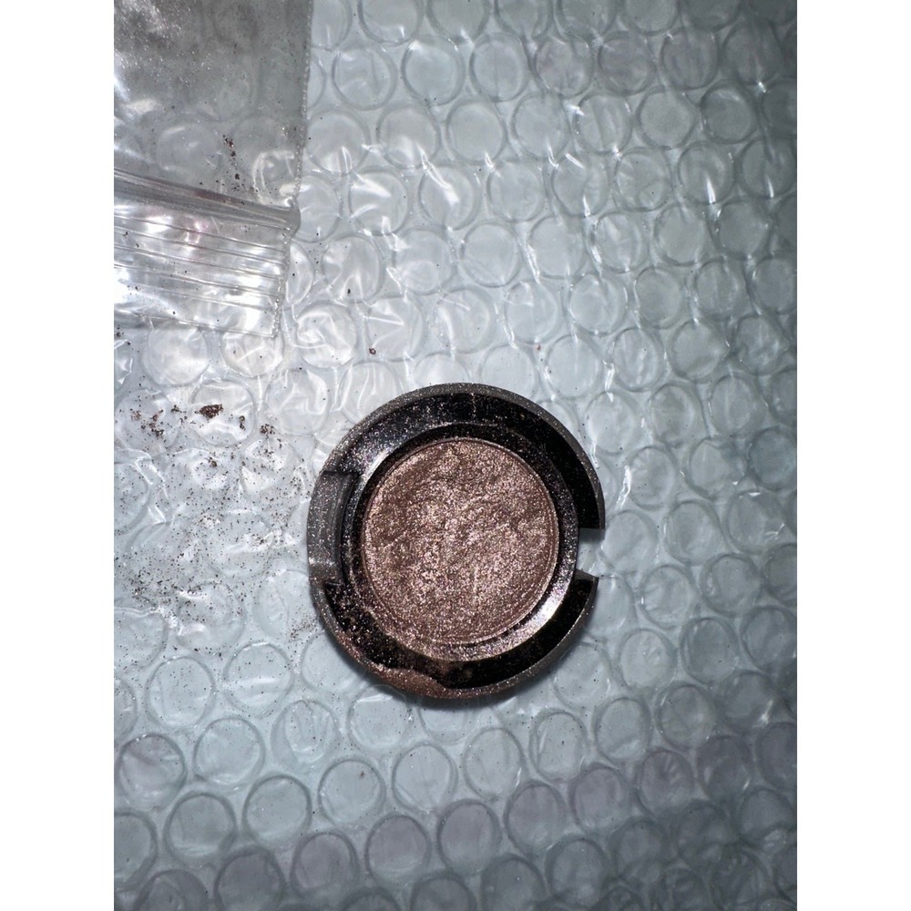 Urban Decay  Eye‎ Shadow ydk eyeshadow token